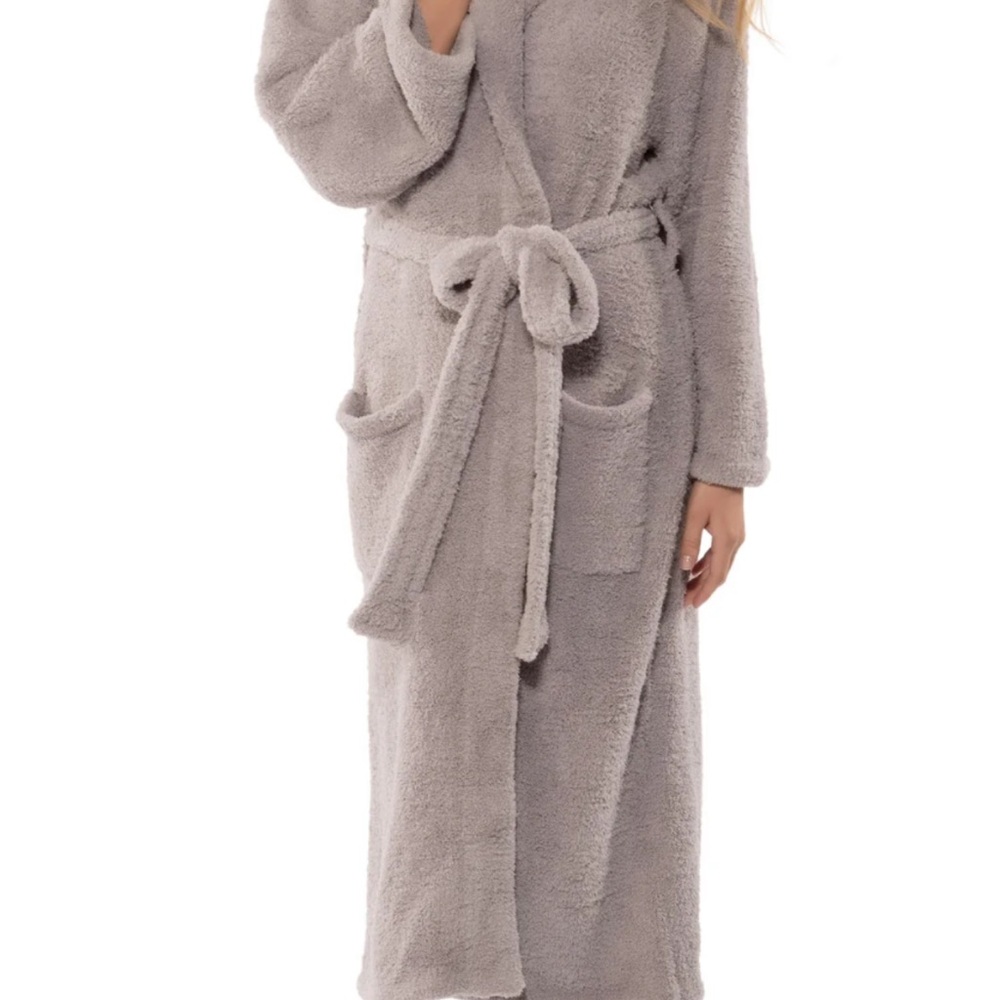 Cozy Gray Fleece Robe - Picture 3 of 4